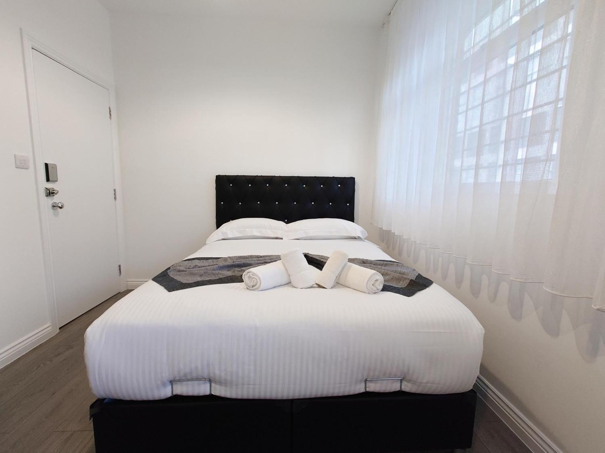 Centra Station Apartment London Exterior photo