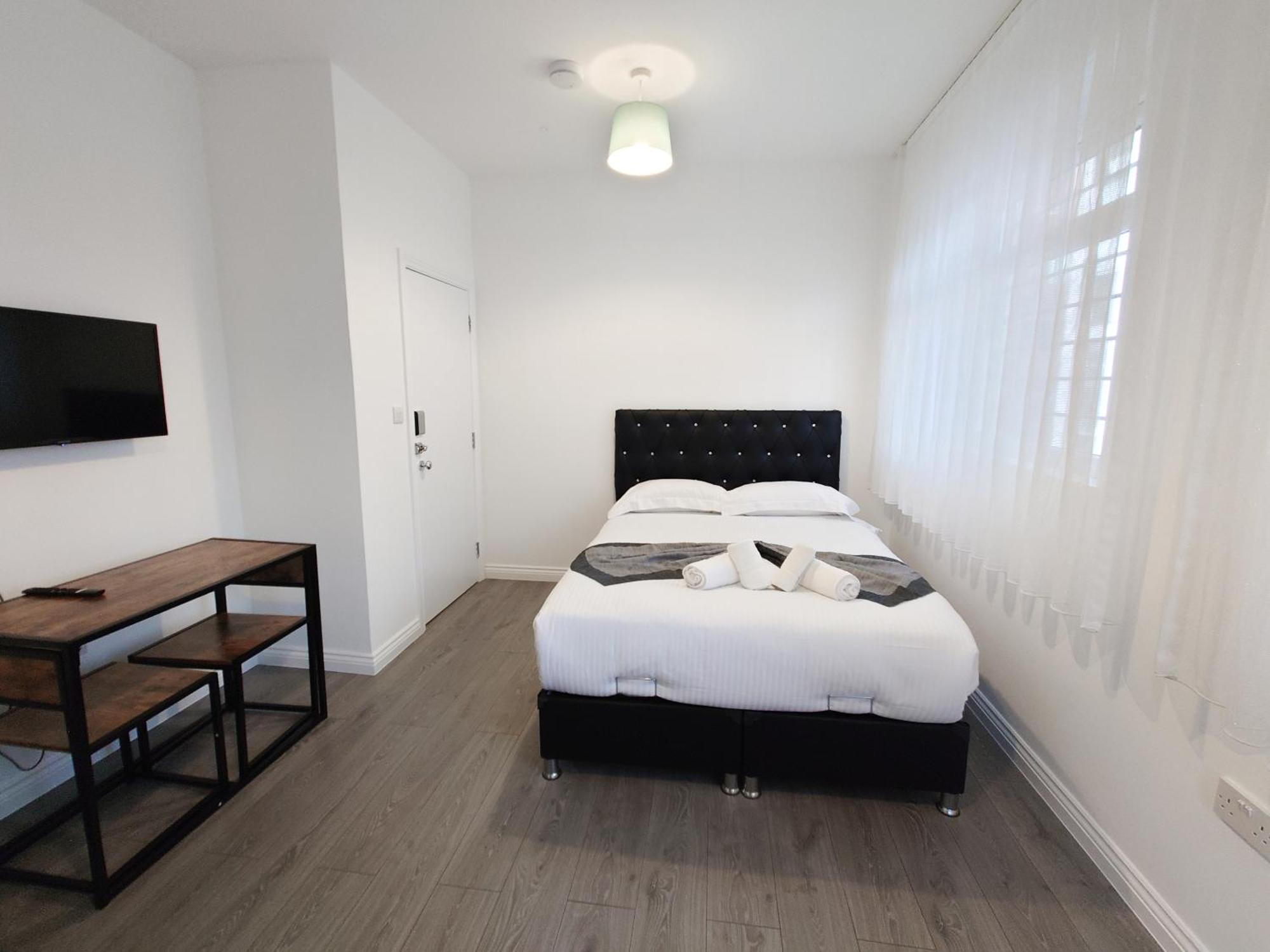 Centra Station Apartment London Exterior photo